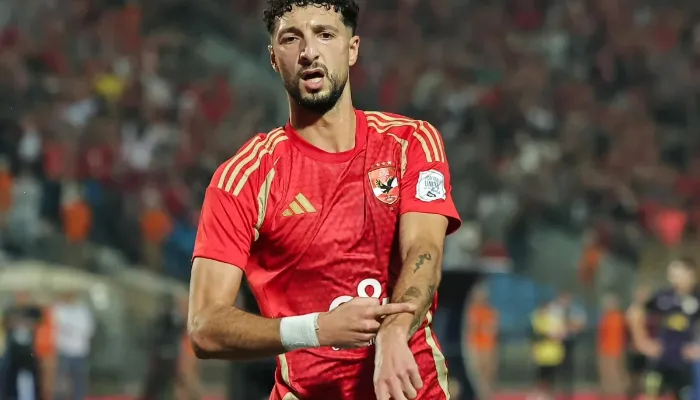 وسام أبو علي يكشف أسباب قيده في قائمة الأهلي.. ويعلن موعد سفره