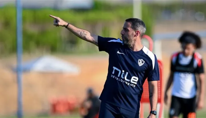 قبل غلق القيد بساعات.. الزمالك يدخل في مفاوضات متقدمة مع لاعب الأهلي السابق