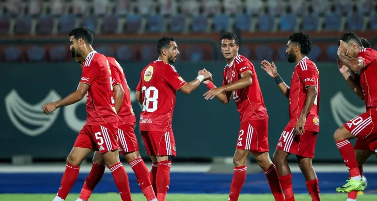 رغم شكواهم.. مفاجأة في الأكثر إنفاقًا بين الأهلي والزمالك بالميركاتو