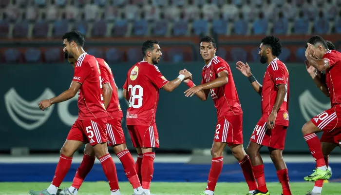 رغم شكواهم.. مفاجأة في الأكثر إنفاقًا بين الأهلي والزمالك بالميركاتو