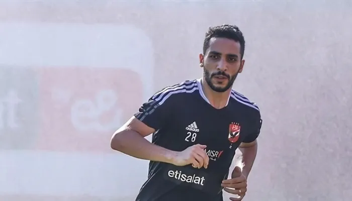 وكيله جون إدوارد.. الأهلي يفسد خطة الزمالك لخطف كريم فؤاد