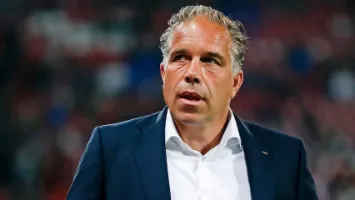 آرت لانجيلر.. هل يقود الهولندي ثورة جديدة في قطاع ناشئي الأهلي؟