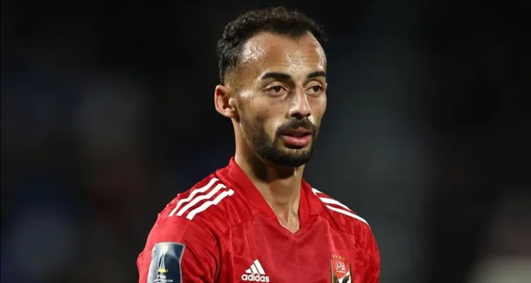 مفاجأة في الكواليس.. عبد القادر يرد على عرض الأهلي للتجديد بكلمة واحدة