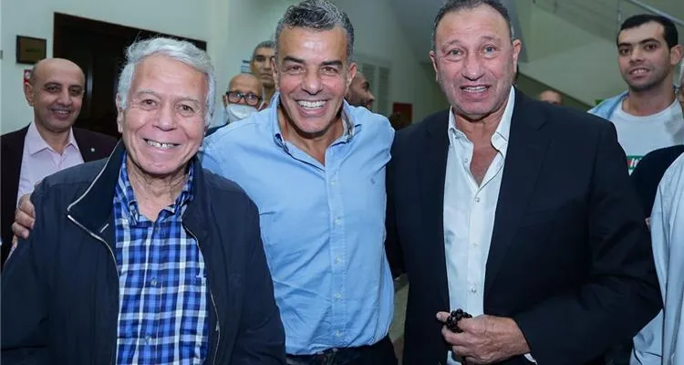 اجتماع في الساحل الشمالي.. هل يتراجع الخطيب عن التنحي من رئاسة الأهلي؟