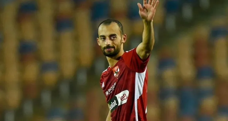 خطوة مفاجئة من الأهلي بشأن مستقبل أحمد عبد القادر