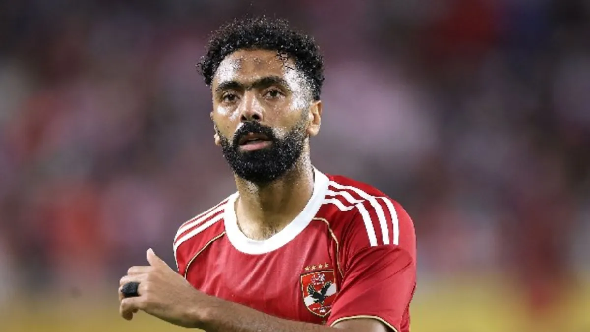 عرض الاتحاد الليبي يضع حسين الشحات على مفترق طرق مع الأهلي