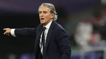 مفاوضات سرية بين الأهلي ومانشيني.. مكالمة "زووم" تكشف المفاجأة