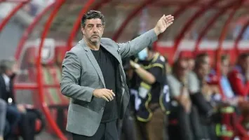 رد صادم من فيتوريا حول تدريب الأهلي