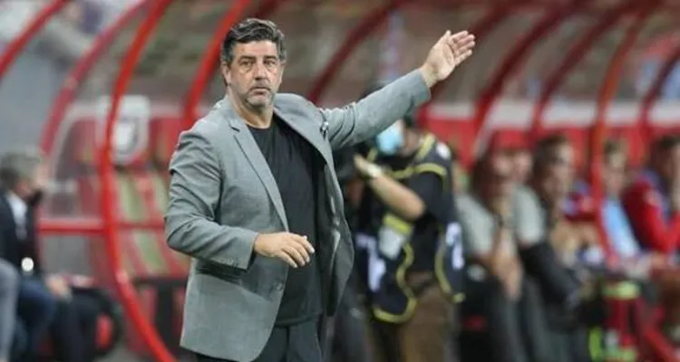 رد صادم من فيتوريا حول تدريب الأهلي