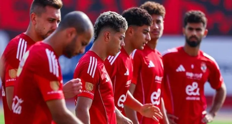 غيابات الأهلي في مباراة سيراميكا كليوباترا بـ الدوري المصري