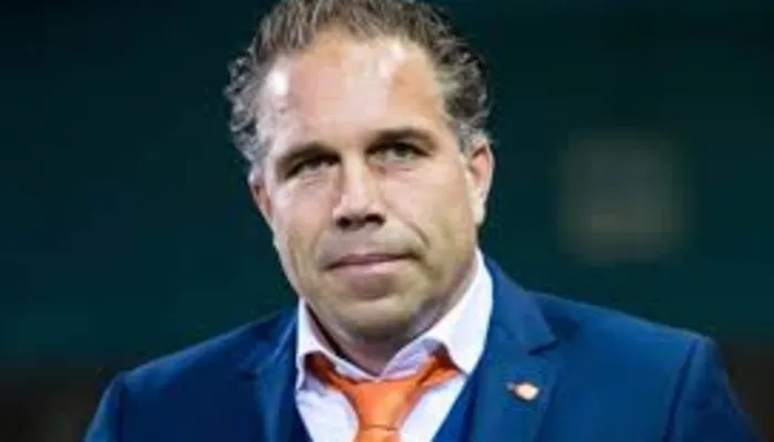 الأهلي يعلن تعيين أرت لانجيلر مديرا فنيا لقطاع الناشئين