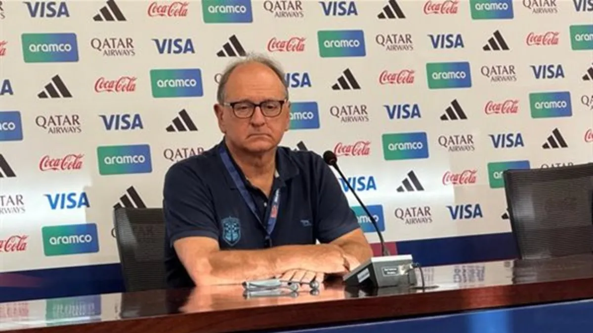 "زعيم إفريقيا".. تصريحات نارية من مدرب أوكلاند سيتي عن الأهلي