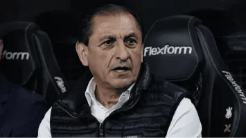 هل يقود رامون دياز الأهلي؟ وكيله يكشف حقيقة المفاوضات