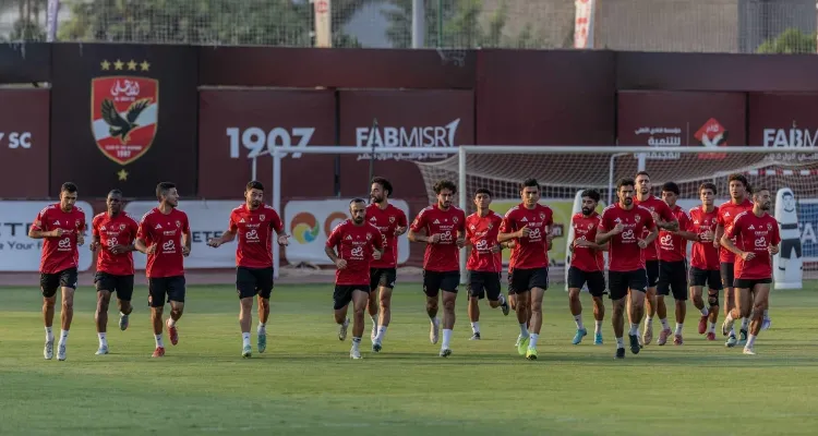 صوره عن مدرب برتغالي جديد على رادار الأهلي.. ووكيله يثير الجدل