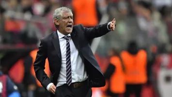 خاص| وكيل سانتوس يكشف حقيقة اقترابه من تدريب الأهلي