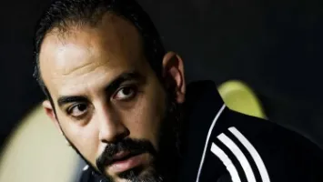 الكشف عن بديل أحمد جاب الله طبيب الأهلي حال رحيله بسبب الإصابات