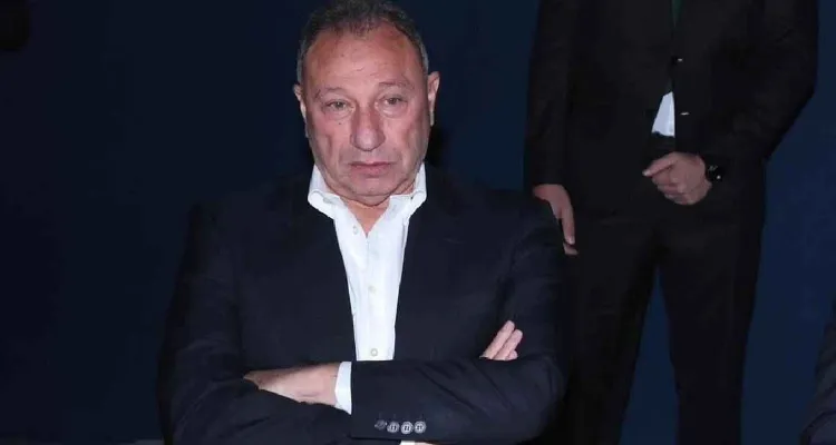 صوره عن الخطيب يضع مدحت شلبي في موقف محرج بعد أزمة التأشيرة
