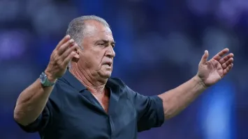 مفاجآت في التفاصيل المالية لـ مفاوضات الأهلي مع فاتح تريم