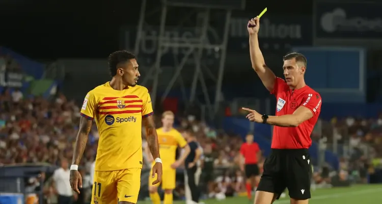 صوره عن مكروه في برشلونة.. من هو سيزار جرادو حكم قمة الأهلي والزمالك؟