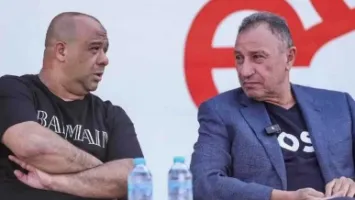 الأهلي يتوصل لاتفاق مع مدربه الأجنبي الجديد والإعلان بعد القمة