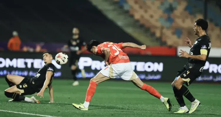 صوره عن 7 للأحمر و3 للأبيض.. نجوم لعبوا للفريقين يشعلون القمة 135 بين الأهلي والزمالك