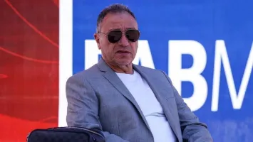 الأهلي يضع رقمًا تاريخيًا لراتب مدربه الأجنبي الجديد