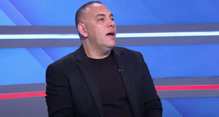 أحمد بلال يفجرها: صدارة الزمالك "وهمية".. والأهلي فرط في مضاعفة النتيجة
