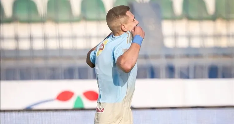 هل يستمر غياب جراديشار في مباراة الأهلي وكهرباء الإسماعيلية؟