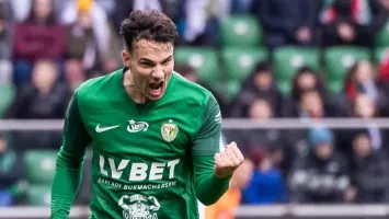 وكيل أسد الحملاوي يوضح حقيقة مفاوضات الأهلي ويحسم مستقبله