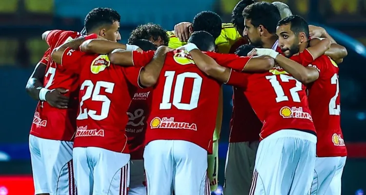 لاعب الأهلي السابق يقترب من العودة إلى الدوري المصري بعد فشل الاحتراف الأوروبي