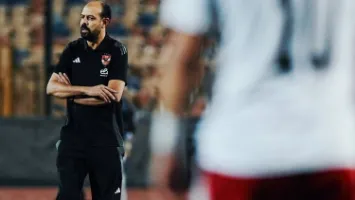 صدمة جديدة في الأهلي.. غياب مدافع أساسي عن مواجهة إنبي