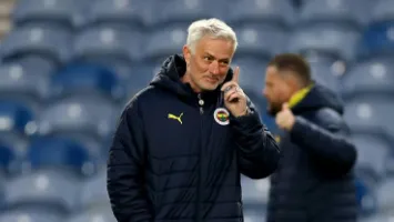 خليفة مورينيو.. هل يخطف فنربخشة المدرب المرشح لقيادة الأهلي؟