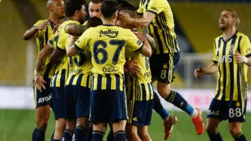 رسميًا | فنربخشة يخطف المدرب المرشح لقيادة الأهلي