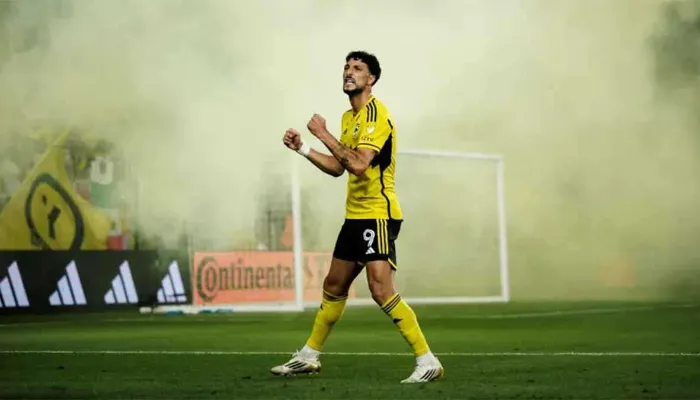 مرشح سابق للأهلي يقود كولومبوس كرو ويدرب وسام أبو علي