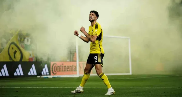 مرشح سابق للأهلي يقود كولومبوس كرو ويدرب وسام أبو علي