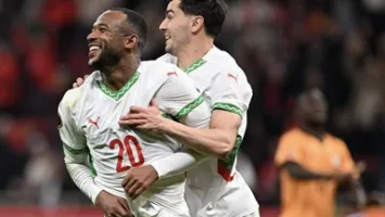 حقيقة مفاوضات الأهلي مع أيوب الكعبي.. وبيراميدز يدخل السباق على مدافع بتروجيت