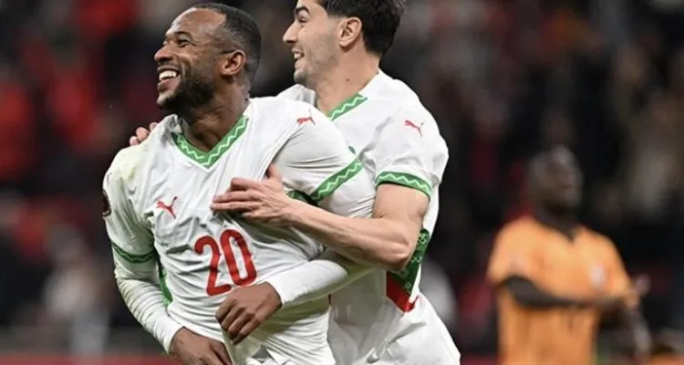 حقيقة مفاوضات الأهلي مع أيوب الكعبي.. وبيراميدز يدخل السباق على مدافع بتروجيت