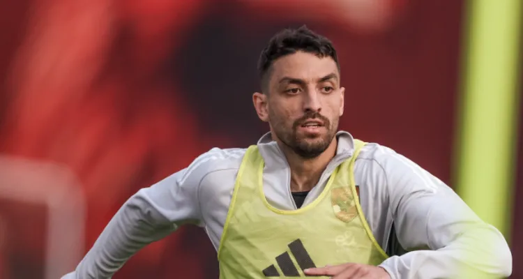 طاهر محمد طاهر مفتاح صفقة الأهلي الهجومية في يناير