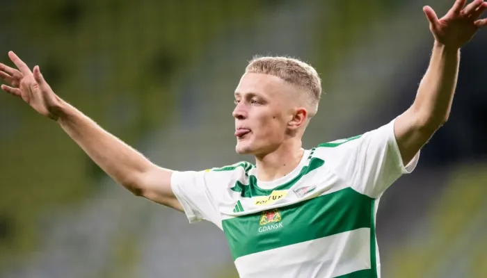 الحقيقة الكاملة وراء ارتباط توماس بوبتشيك بـ الأهلي