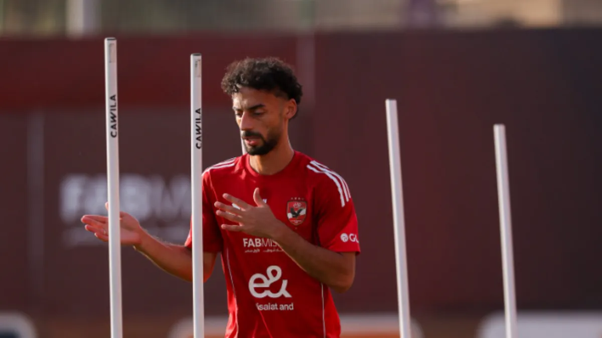 رد مفاجئ من أحمد عبد القادر بشأن عرض المصري البورسعيدي