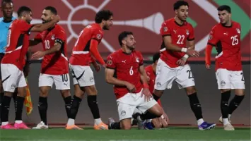 لاعب منتخب مصر على أبواب الأهلي