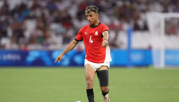 تضارب آراء داخل الأهلي يهدد صفقة أحمد عيد من المصري