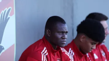 عرض أوروبي يهدد بقاء ديانج مع الأهلي.. موقف اللاعب