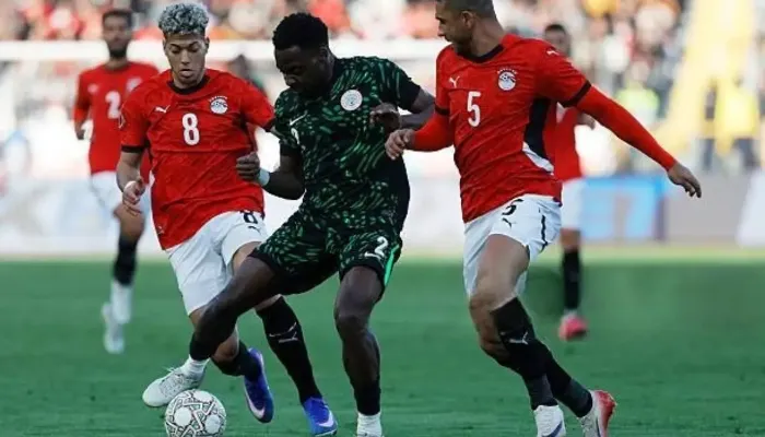 تقييم لاعبي الأهلي في خسارة منتخب مصر أمام نيجيريا.. إمام عاشور الأفضل