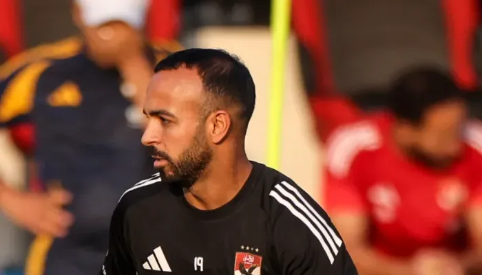 سيراميكا كليوباترا يستهدف 3 لاعبين من الأهلي.. ويحسم موقفه من أفشة