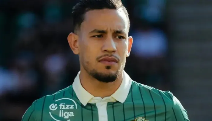 رد صادم من جيور المجري على أنباء مفاوضات الأهلي مع أحمد نذير بن بوعلي