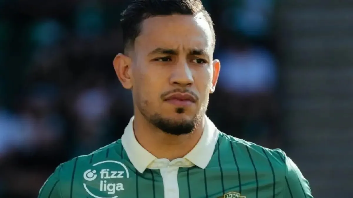 رد صادم من جيور المجري على أنباء مفاوضات الأهلي مع أحمد نذير بن بوعلي