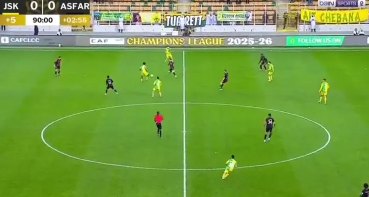 مجموعة الأهلي.. التعادل السلبي يحسم مواجهة شبيبة القبائل والجيش الملكي