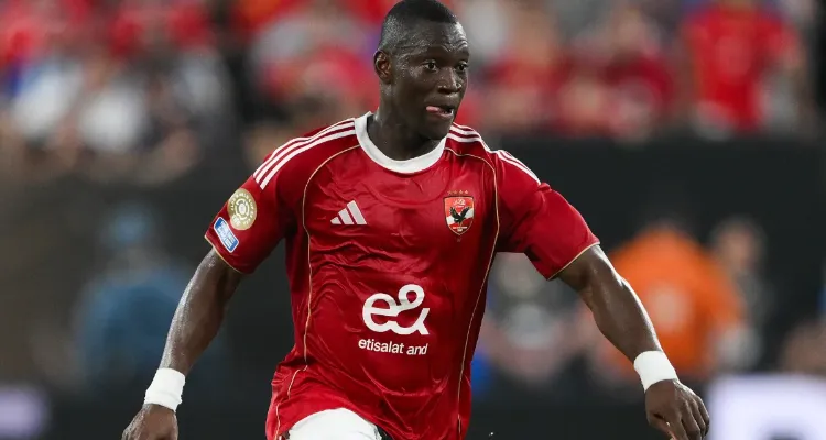 الأهلي يخطر ديانج برفض عرض فالنسيا رسميًا.. ورد فعل اللاعب