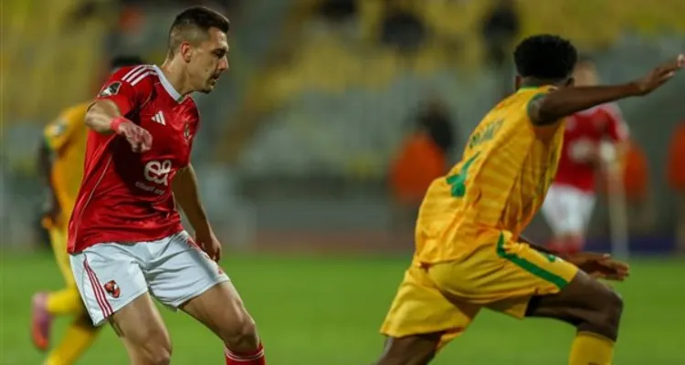 الأهلي يغير موقفه تجاه رحيل جراديشار إلى الدوري المجري